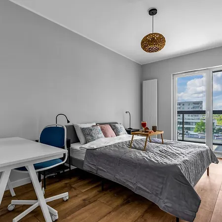 Bemowo - Parking, Balcony & Workspace - By Rentujemy Apartment