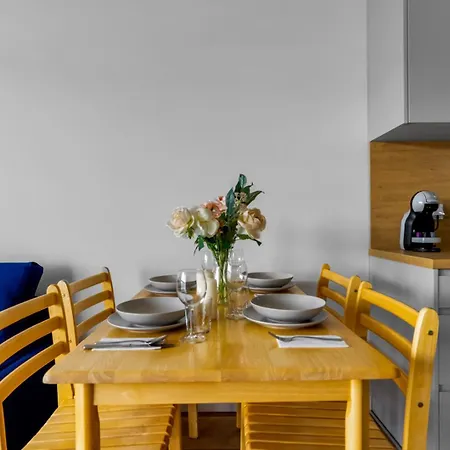 Bemowo - Parking, Balcony & Workspace - By Rentujemy Apartamento Varsovia