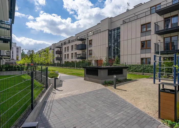 Apartamento Bemowo - Parking, Balcony & Workspace - By Rentujemy Varsóvia