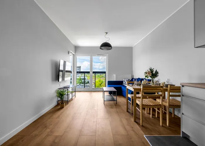 Apartamento Bemowo - Parking, Balcony & Workspace - By Rentujemy Varsóvia